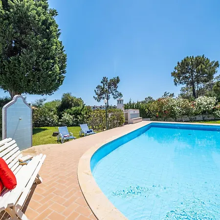 Villa Villa In Gale Near Algarve Beaches & Pool